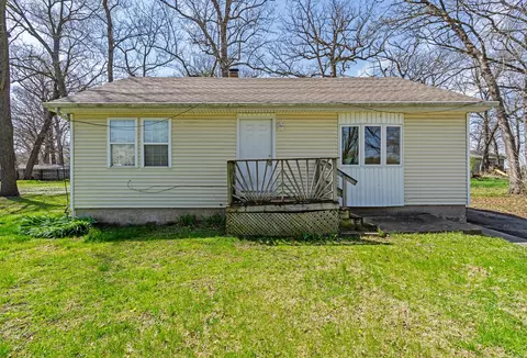 Exterior - 68 S Laurel Rd, Kankakee, IL 60901 photo 10 of 10