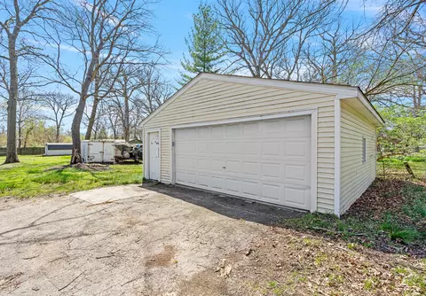 Exterior - 68 S Laurel Rd, Kankakee, IL 60901 photo 1 of 10