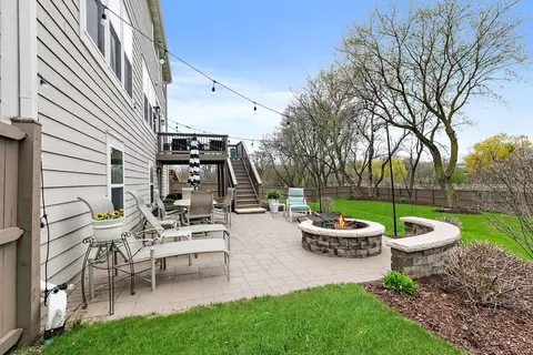 370 Comstock Dr, Elgin, IL 60124 photo 40