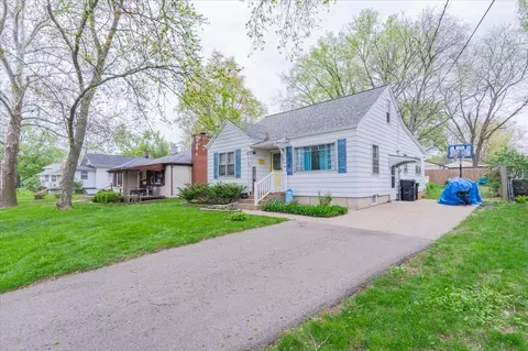 1012 N Linden St, Normal, IL 61761 photo 7