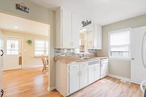 1012 N Linden St, Normal, IL 61761 photo 5