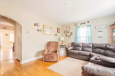 1012 N Linden St, Normal, IL 61761 photo 2