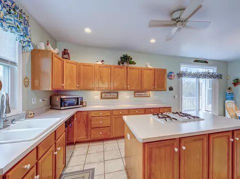 5335 Fox Path Ln, Hoffman Estates, IL 60192 photo 9