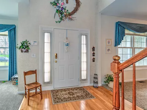 5335 Fox Path Ln, Hoffman Estates, IL 60192 photo 5