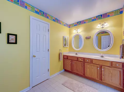 5335 Fox Path Ln, Hoffman Estates, IL 60192 photo 23