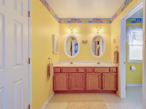 5335 Fox Path Ln, Hoffman Estates, IL 60192 photo 24