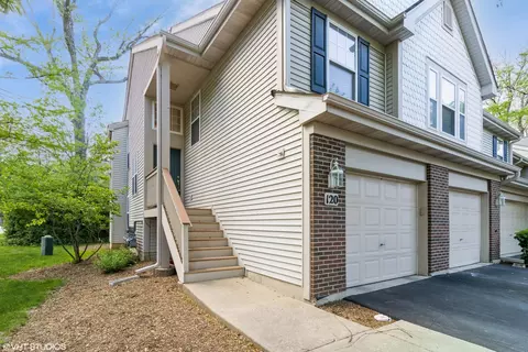 120 Meredith Ln, Streamwood, IL 60107