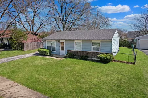 140 Larchmont Way, Bolingbrook, IL 60440