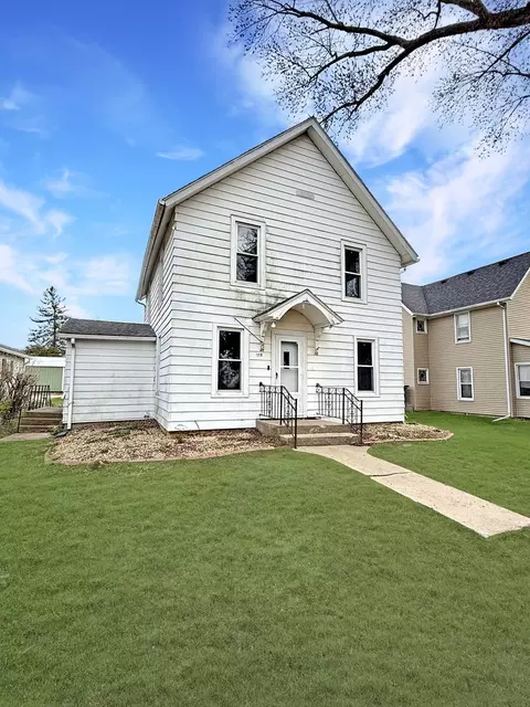 119 W Olive St, Mcconnell, IL 61050