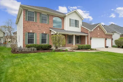 3419 Goldfinch Dr, Naperville, IL 60564