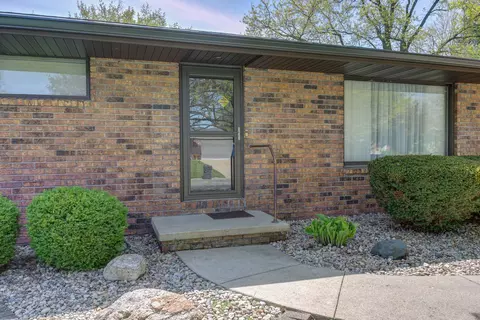 Exterior - 217 Eldorado Dr, Tuscola, IL 61953 photo 2 of 6