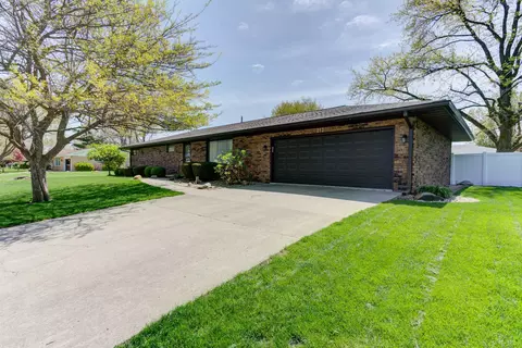 Exterior - 217 Eldorado Dr, Tuscola, IL 61953 photo 4 of 6