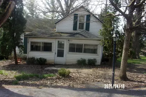 203 SE Walnut St, Iroquois, IL 60945 photo 1