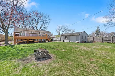 Exterior - 516 E Turner Ave, Roselle, IL 60172 photo 8 of 10
