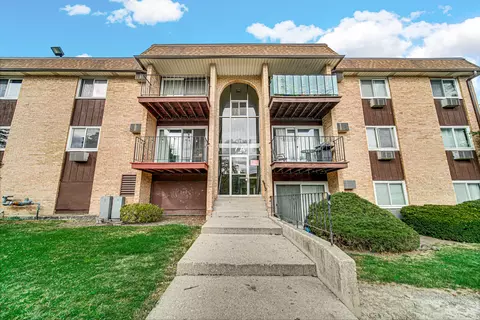 675 Heritage Dr #307, Hoffman Estates, IL 60169