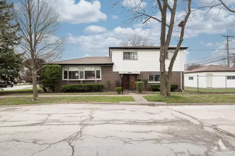 7600 Lowell Ave, Skokie, IL 60076