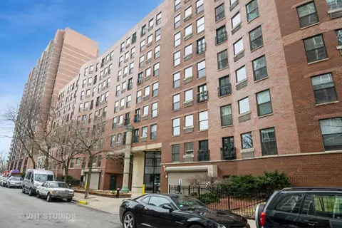 711 W Gordon Ter #808, Chicago, IL 60613