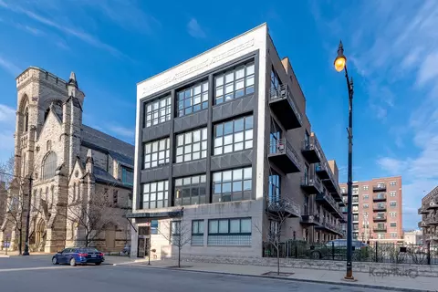 1918 S Michigan Ave #103, Chicago, IL 60616