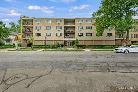 425 Home Ave #2H, Oak Park, IL 60302