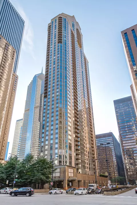 222 N Columbus Dr #1503, Chicago, IL 60601