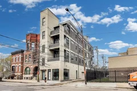 744 N May St #201, Chicago, IL 60642