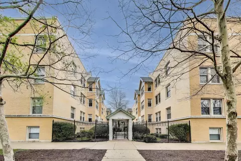 3143 W Palmer Blvd #1, Chicago, IL 60647