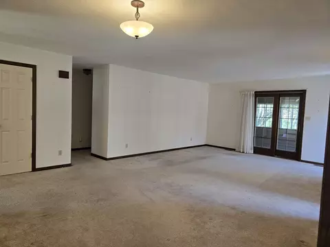 1506 Theodore Dr #B, Champaign, IL 61821 photo 3