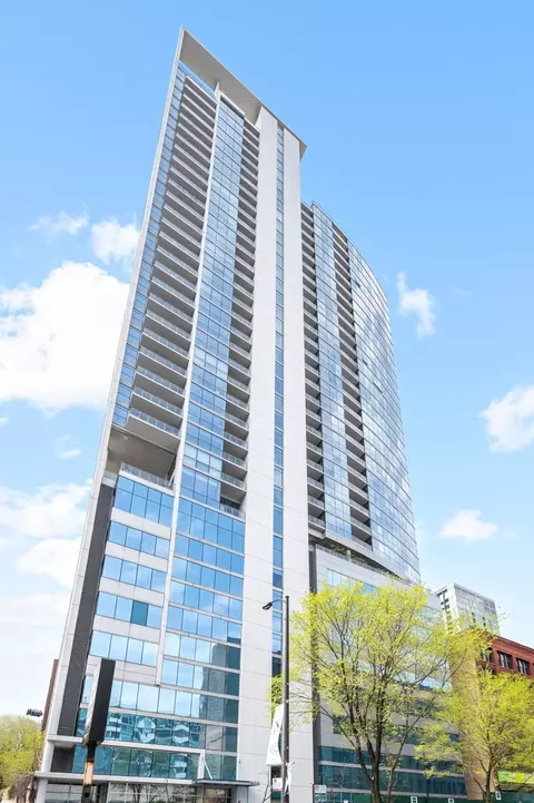 303 W Ohio St #3104, Chicago, IL 60654