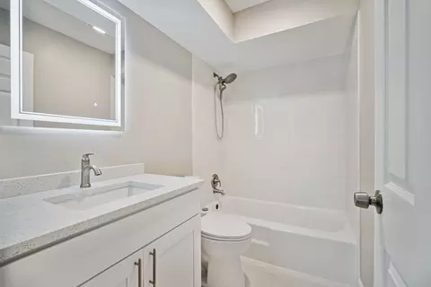 1500 Robin Cir #101, Hoffman Estates, IL 60169 photo 6