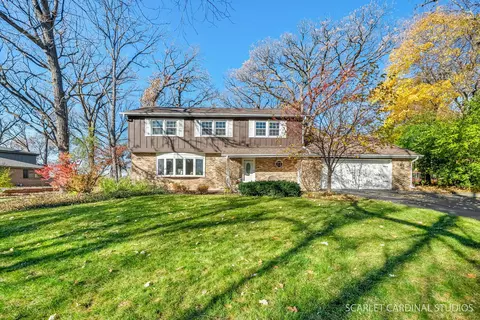 26 W540 Prairie Ct, Winfield, IL 60190