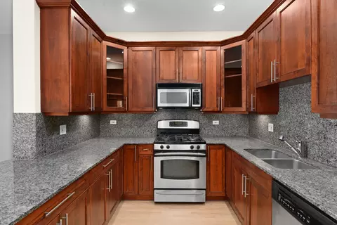 Kitchen - 73 E 16th St #2, Chicago, IL 60616 photo 2 of 3