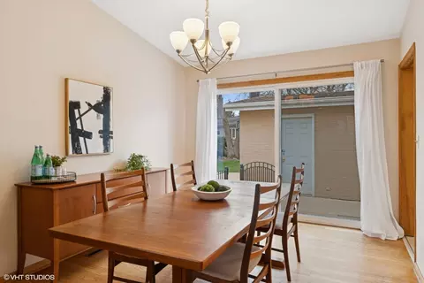 Dining - 418 Warren Rd, Glenview, IL 60025 photo 1 of 1