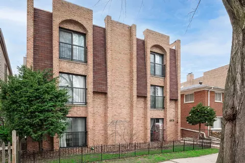 4876 N Hermitage Ave #202, Chicago, IL 60640