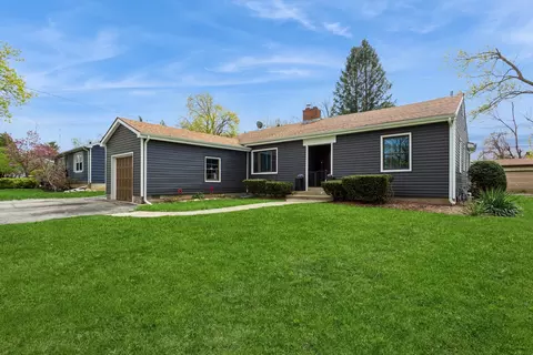 502 W Mckinley St, Harvard, IL 60033