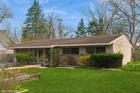 1709 Happ Rd, Northbrook, IL 60062