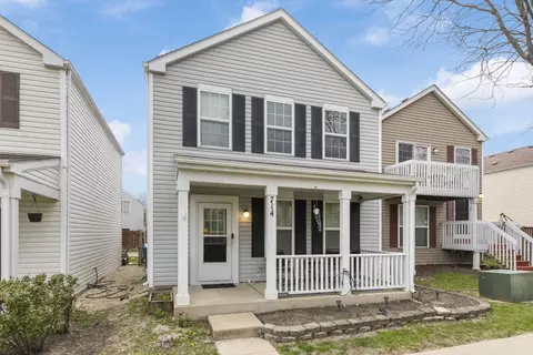 714 Four Seasons Blvd, Aurora, IL 60504