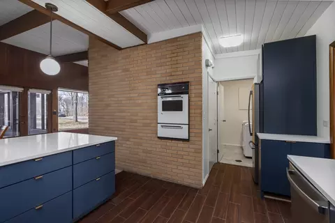 99 Gromer Rd, Elgin, IL 60120 photo 8