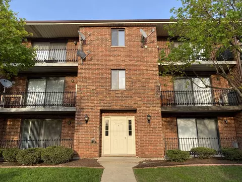 10501 S Highland Ave #303B, Worth, IL 60482