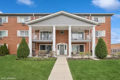 102 E Lillian Ave #2C, Arlington Heights, IL 60004