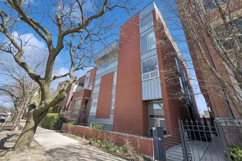 1721 N Sheffield Ave #302, Chicago, IL 60614