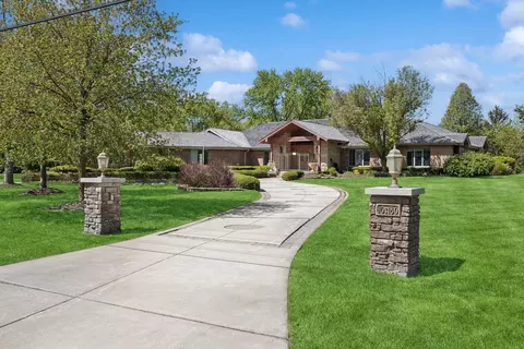 10 S180 Madison St, Burr Ridge, IL 60527