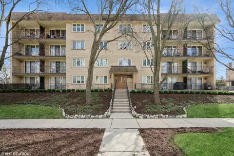 225 E Wing St #401, Arlington Heights, IL 60004