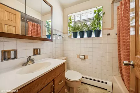 Bath - 1000 Lathrop Ave, Forest Park, IL 60130 photo 1 of 1