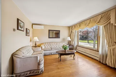 Living - 1000 Lathrop Ave, Forest Park, IL 60130 photo 1 of 3