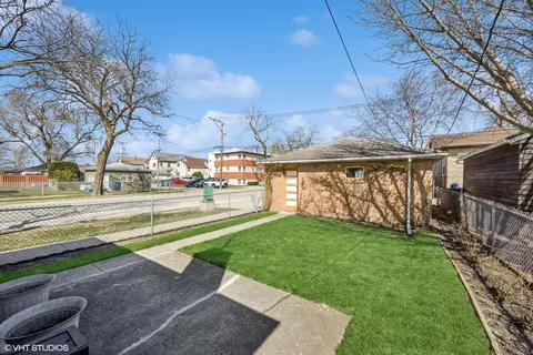 Exterior - 1000 Lathrop Ave, Forest Park, IL 60130 photo 2 of 3
