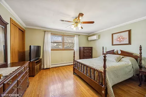 Bedroom - 1000 Lathrop Ave, Forest Park, IL 60130 photo 1 of 3