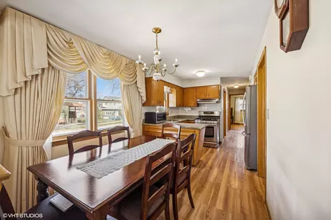Dining - 1000 Lathrop Ave, Forest Park, IL 60130 photo 1 of 2