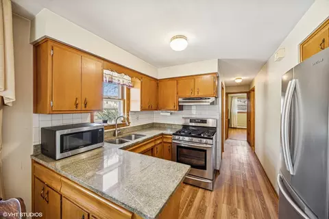 Kitchen - 1000 Lathrop Ave, Forest Park, IL 60130 photo 1 of 1