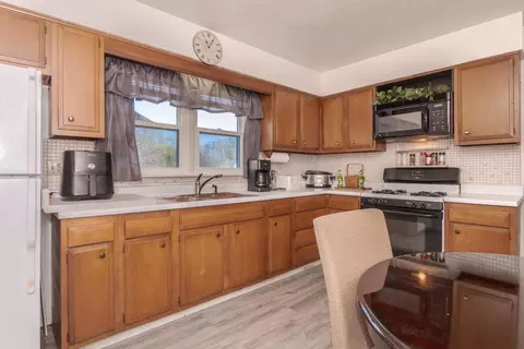 101 N Chatham St, Danvers, IL 61732 photo 16