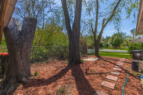 101 N Chatham St, Danvers, IL 61732 photo 33